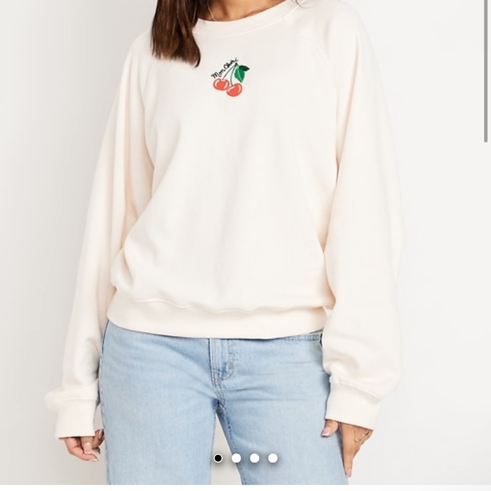 Old Navy Cream Women's Sweater mom Cheri cherry 🍒 socomfy line oversized